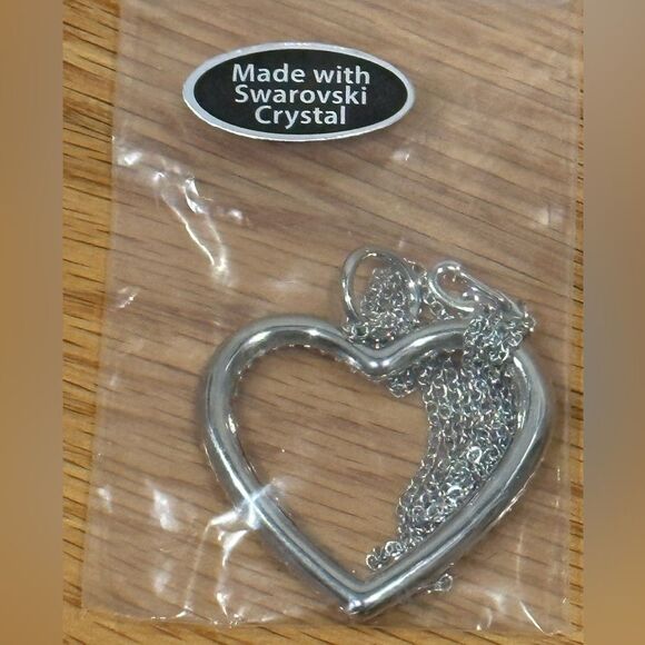 Swarovski crystal open heart silver necklace - Picture 4 of 4